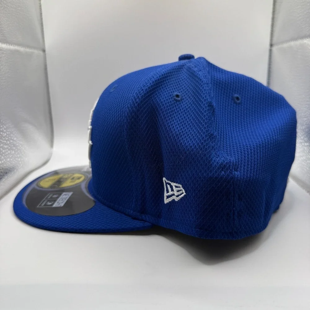 New Era 59Fifty Toronto Blue Jays Canada Maple Leaf‎ Blue Fitted Hat 6 7/8